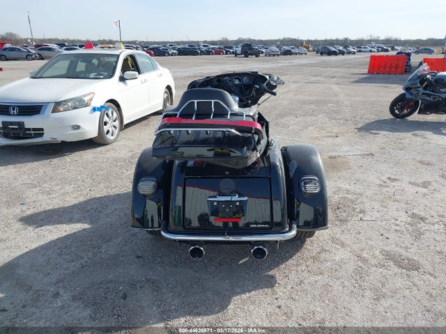 2020 HARLEY-DAVIDSON FLHTCUTG 1HD1MAF1XLB851079 Photo 5