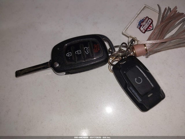 KM8J3CA4XHU467120 Hyundai TUCSON SE