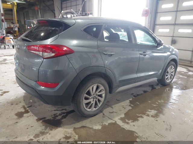 KM8J3CA4XHU467120 Hyundai TUCSON SE