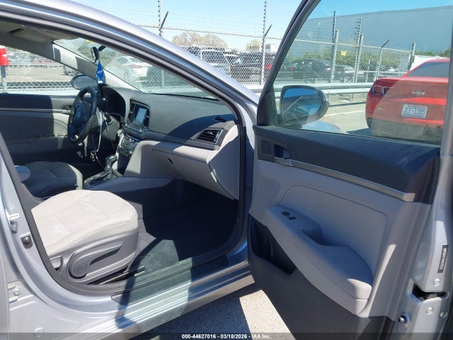 Aukcja sprzedaży 2017 Hyundai Elantra Se, vin: 5NPD84LFXHH035225, numer aukcji: 44627016