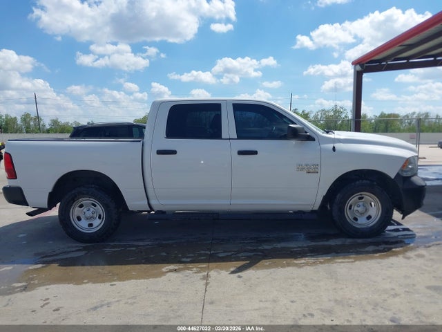 1C6RR7KG7KS681384 RAM 1500 Classic Tradesman 4x4 5&#039;7 Box