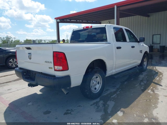 1C6RR7KG7KS681384 RAM 1500 Classic Tradesman 4x4 5&#039;7 Box