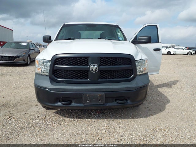1C6RR7KG7KS681384 RAM 1500 Classic Tradesman 4x4 5&#039;7 Box