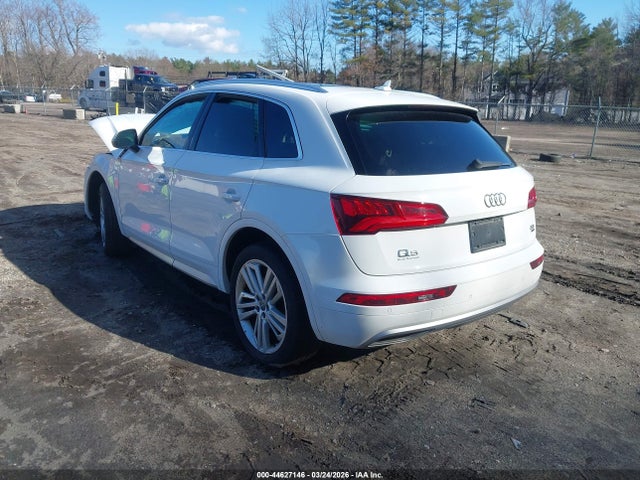 44627146 :رقم المزاد ، WA1BNAFY2J2134473 vin ، 2018 Audi Q5 2.0t Premium/2.0t Tech Premium مزاد بيع