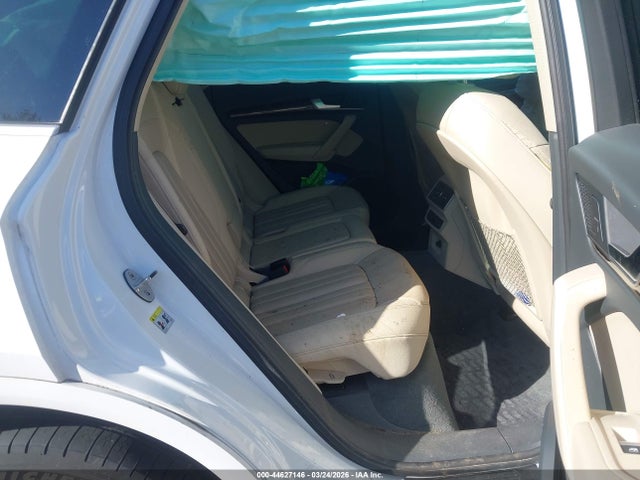 44627146 :رقم المزاد ، WA1BNAFY2J2134473 vin ، 2018 Audi Q5 2.0t Premium/2.0t Tech Premium مزاد بيع