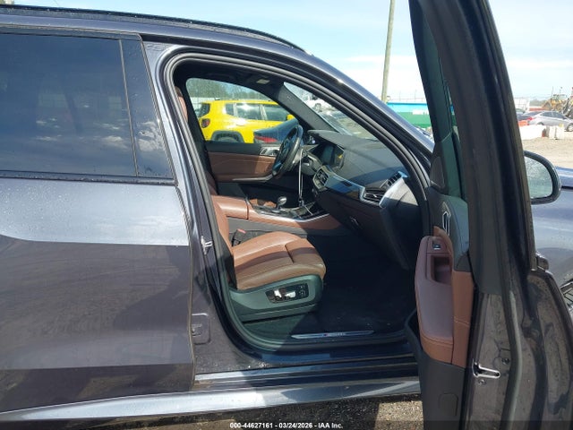44627161 :رقم المزاد ، 5UXJU4C05LL227763 vin ، 2020 Bmw X5 M50i مزاد بيع