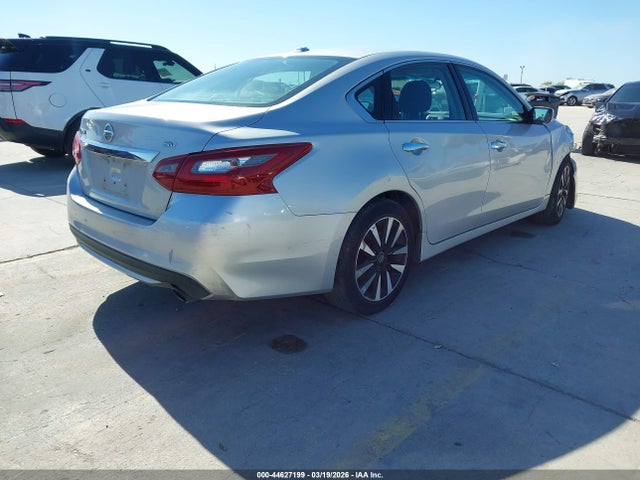 1N4AL3AP0JC111694 Nissan Altima 2.5 Sv