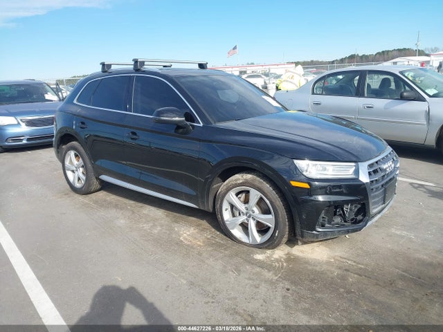 44627226 :رقم المزاد ، WA1ANAFYXL2037083 vin ، 2020 Audi Q5 Premium 45 Tfsi Quattro S Tronic/titanium Premium 45 Tfsi Quattro S Tronic مزاد بيع