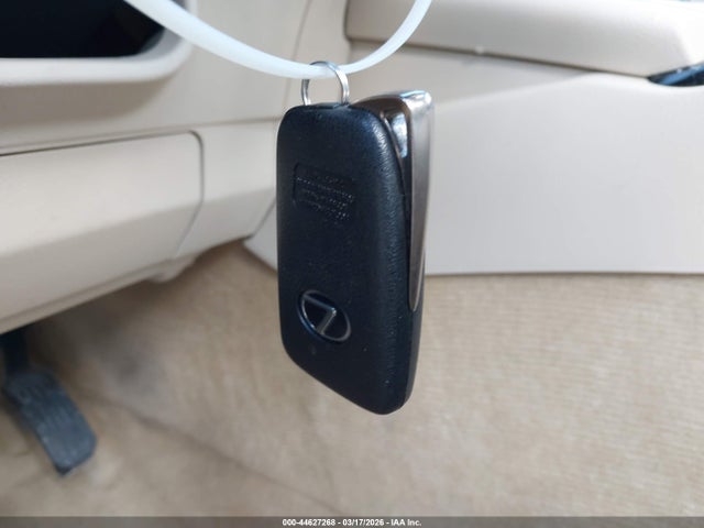 2013 Lexus Es 350 მანქანა იყიდება აუქციონზე, vin: JTHBK1GG2D2044490, აუქციონის ნომერი: 44627268