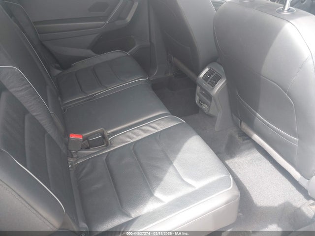 44627274 :رقم المزاد ، 3VV5B7AX9JM119833 vin ، 2018 Volkswagen Tiguan 2.0t Sel Premium مزاد بيع