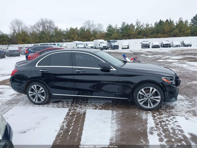 44627287 :رقم المزاد ، W1KWF8EB6MR648967 vin ، 2021 Mercedes-benz C 300 4matic مزاد بيع