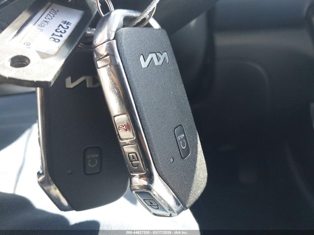 44627300 :رقم المزاد ، KNDEU2AAXP7418418 vin ، 2023 Kia Seltos S مزاد بيع