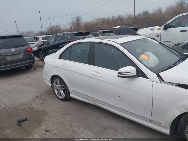 Aukcja sprzedaży 2013 Mercedes-benz C 300 Sport 4matic, vin: WDDGF8AB0DR253631, numer aukcji: 44627317