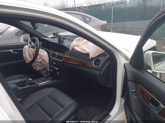 Aukcja sprzedaży 2013 Mercedes-benz C 300 Sport 4matic, vin: WDDGF8AB0DR253631, numer aukcji: 44627317