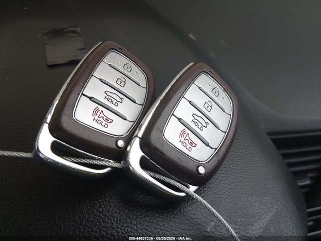 44627336 :رقم المزاد ، 5NPD84LF3HH022932 vin ، 2017 Hyundai Elantra Limited مزاد بيع