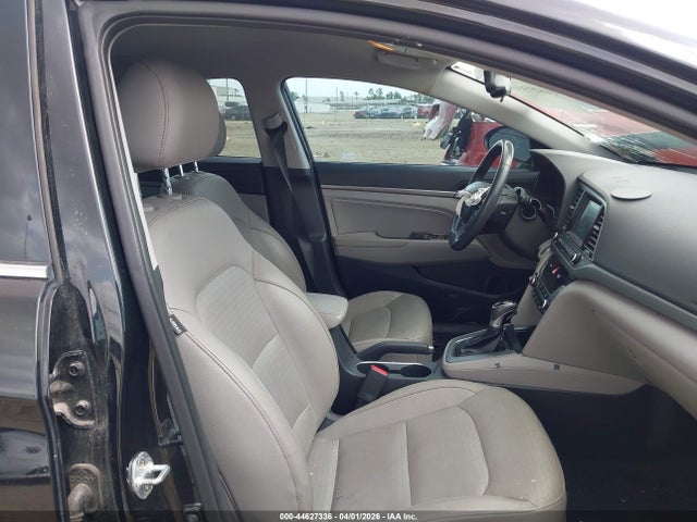 44627336 :رقم المزاد ، 5NPD84LF3HH022932 vin ، 2017 Hyundai Elantra Limited مزاد بيع