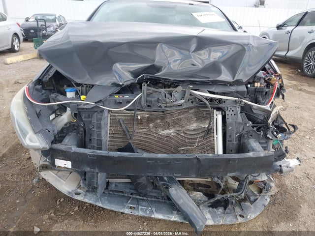 44627336 :رقم المزاد ، 5NPD84LF3HH022932 vin ، 2017 Hyundai Elantra Limited مزاد بيع