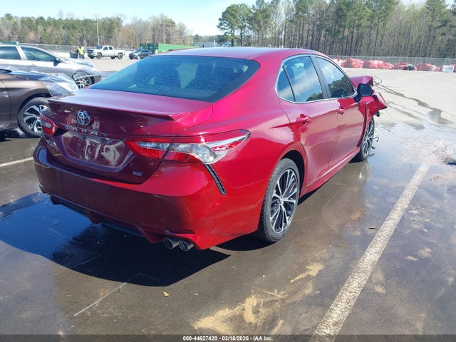 2018 TOYOTA CAMRY 4T1B11HK6JU515074 Photo 3
