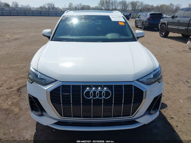 2022 Audi Q3 Premium 45 Tfsi S Line Quattro Tiptronic მანქანა იყიდება აუქციონზე, vin: WA1DECF31N1005189, აუქციონის ნომერი: 44627427