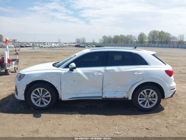 2022 Audi Q3 Premium 45 Tfsi S Line Quattro Tiptronic მანქანა იყიდება აუქციონზე, vin: WA1DECF31N1005189, აუქციონის ნომერი: 44627427
