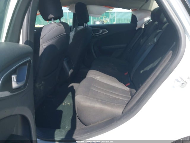 Продаж на аукціоні авто 2016 Chrysler 200 Limited, vin: 1C3CCCAB1GN125029, номер лоту: 44627460