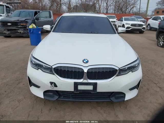 44627479 :رقم المزاد ، 3MW5P9J08M8B73214 vin ، 2021 Bmw 330e Xdrive مزاد بيع