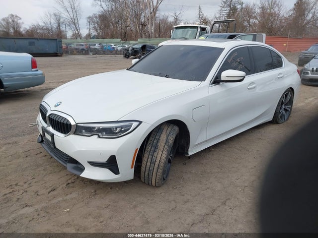 44627479 :رقم المزاد ، 3MW5P9J08M8B73214 vin ، 2021 Bmw 330e Xdrive مزاد بيع