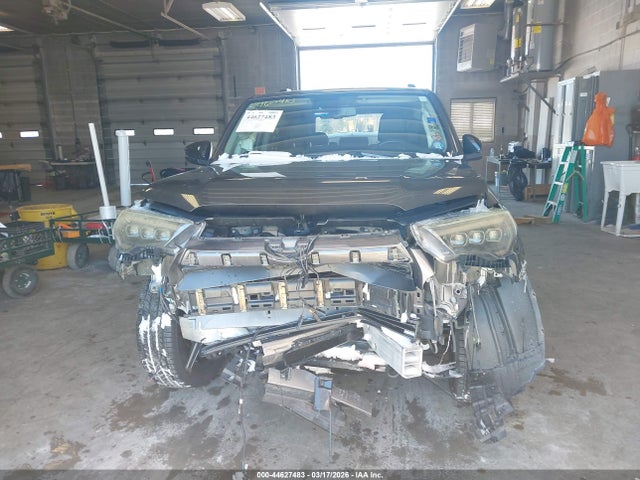 44627483 :رقم المزاد ، JTEBU5JR9L5739216 vin ، 2020 Toyota 4runner Nightshade Special Edition مزاد بيع