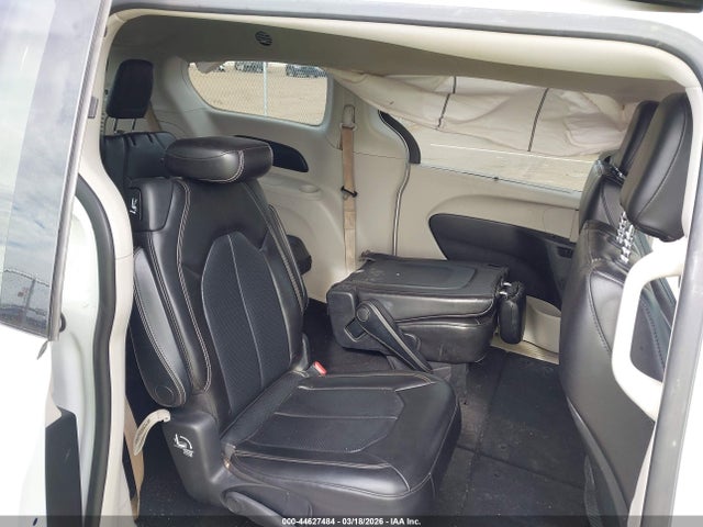 44627484 :رقم المزاد ، 2C4RC1DG6MR520226 vin ، 2021 Chrysler Voyager Lxi مزاد بيع