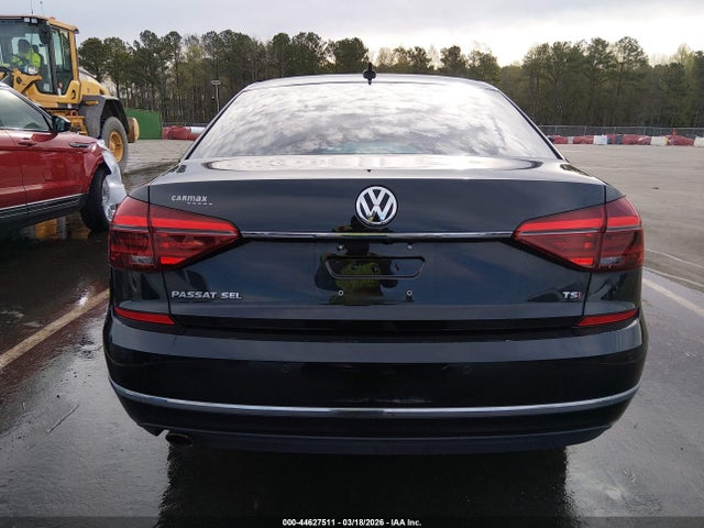 44627511 :رقم المزاد ، 1VWCT7A3XHC071445 vin ، 2017 Volkswagen Passat 1.8t Sel Premium مزاد بيع