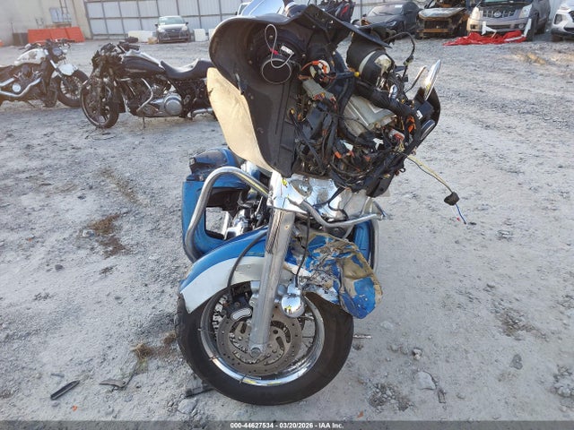 2005 HARLEY-DAVIDSON FLHTCUI 1HD1FCW175Y668812 Photo 4