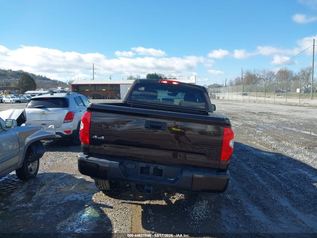 5TFHW5F16JX719826 Toyota Tundra Limited 5.7l V8