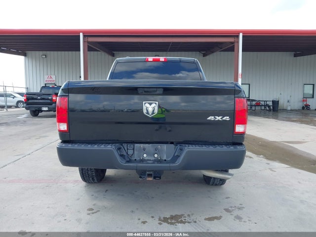 1C6RR7KG5MS559223 RAM 1500 Classic Tradesman 4x4 5&#039;7 Box