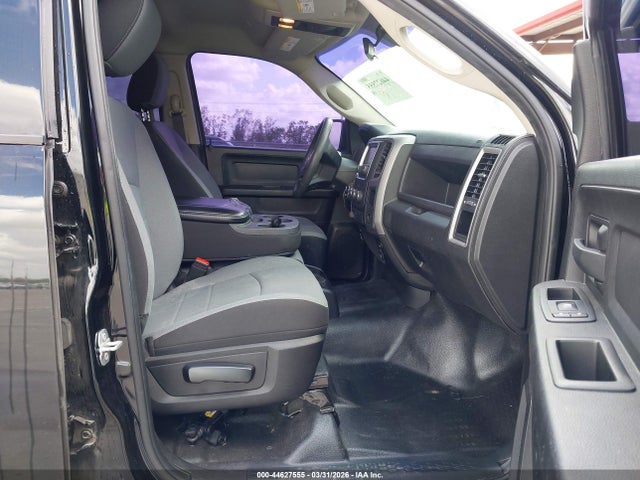 1C6RR7KG5MS559223 RAM 1500 Classic Tradesman 4x4 5&#039;7 Box