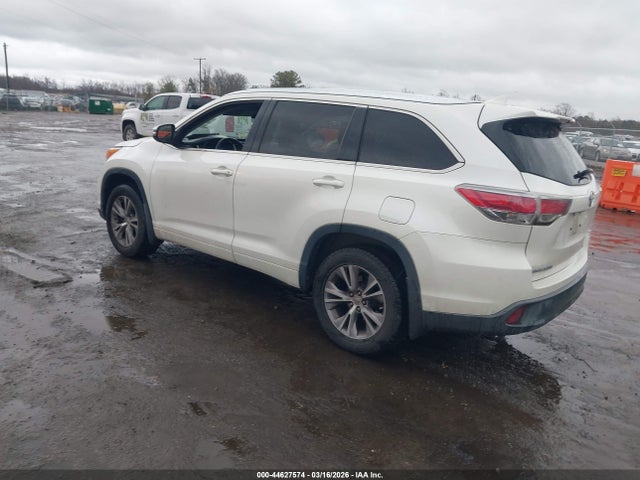 Toyota Highlander Xle V6 2014 5TDJKRFH2ES020786 Image 3