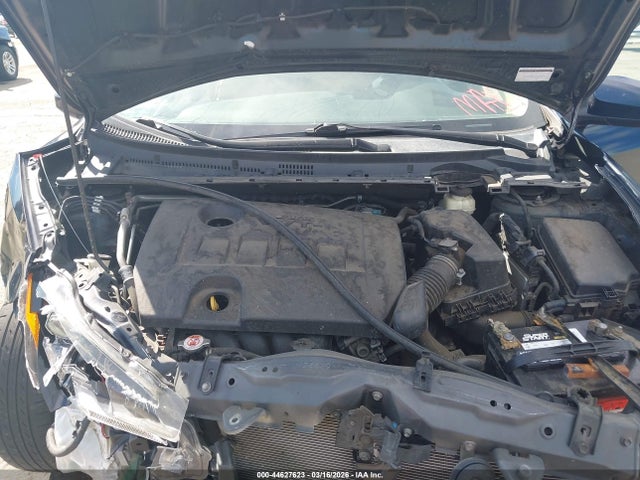 5YFBURHE1HP733158 Toyota COROLLA LE