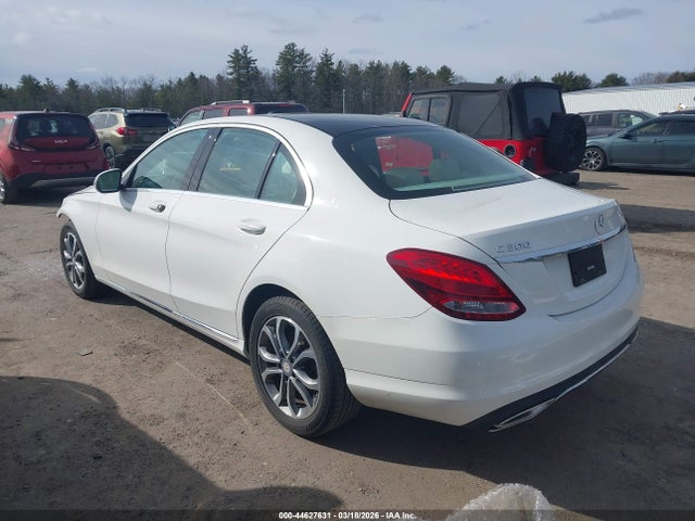 2017 MERCEDES-BENZ C 300 55SWF4KB0HU181157 Photo 2