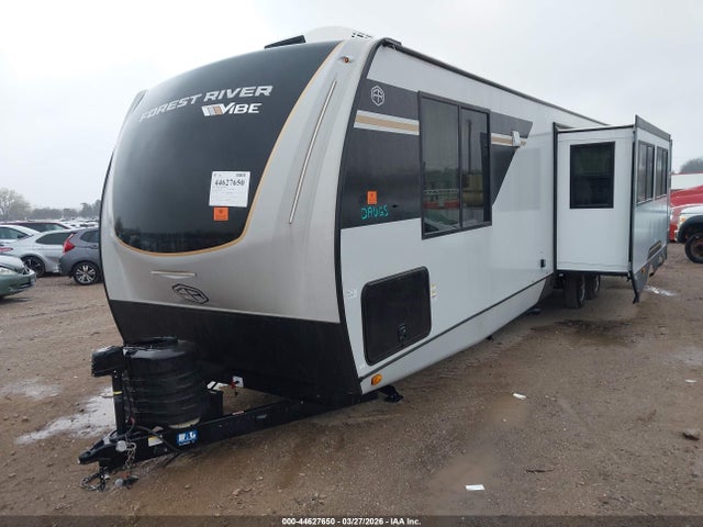 2025 Forest River Vibe 3400bh მანქანა იყიდება აუქციონზე, vin: 4X4TVBK27S4125818, აუქციონის ნომერი: 44627650