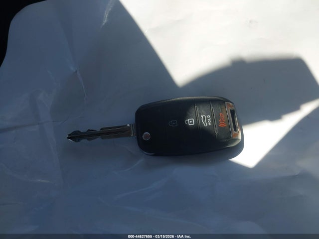KNAFX4A62E5104478 KIA FORTE LX