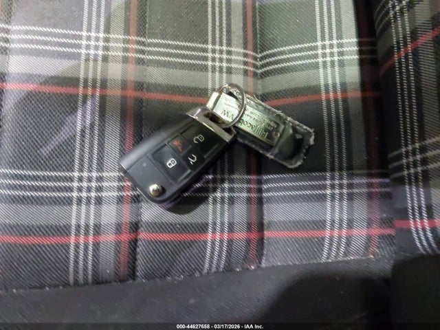 2018 VOLKSWAGEN GOLF GTI 3VW447AU6JM266070 Photo 10