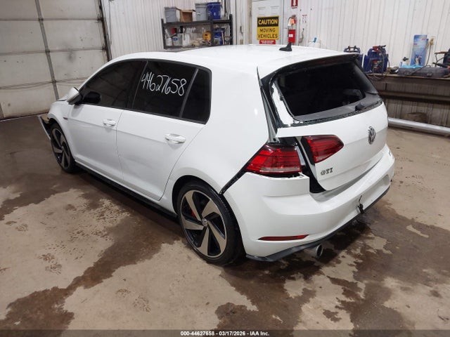 2018 VOLKSWAGEN GOLF GTI 3VW447AU6JM266070 Photo 2