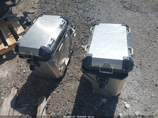 44627757 :رقم المزاد ، WB10M1300M6E33696 vin ، 2021 Bmw R 1250 Gs Adventure مزاد بيع