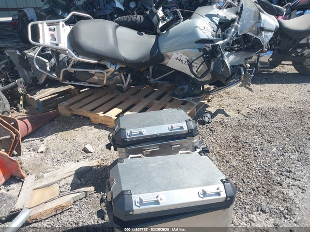 44627757 :رقم المزاد ، WB10M1300M6E33696 vin ، 2021 Bmw R 1250 Gs Adventure مزاد بيع