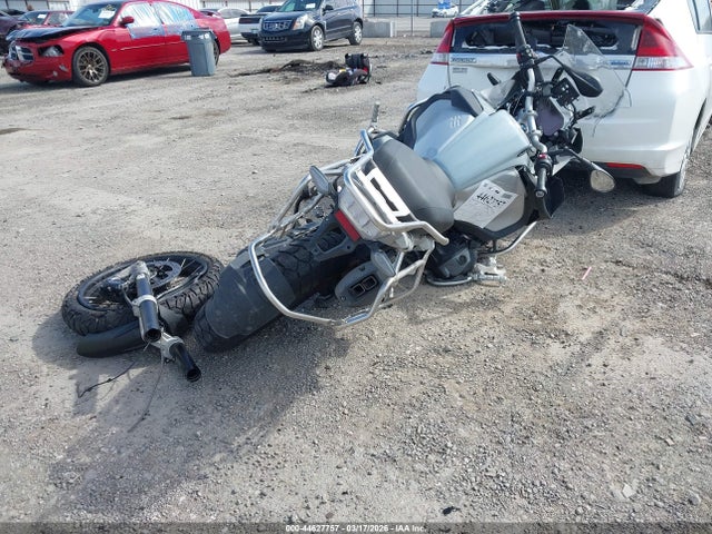 2021 BMW R 1250 WB10M1300M6E33696 Photo 3