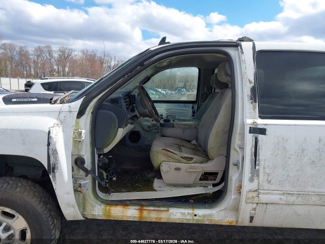 2011 CHEVROLET SILVERADO 2500HD 1GC1KXCG1BF230131 Photo 4