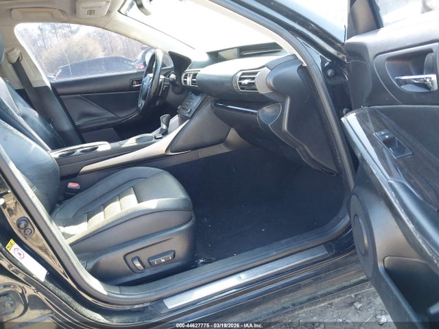 44627775 :رقم المزاد ، JTHCF1D22F5017633 vin ، 2015 Lexus Is 250 مزاد بيع