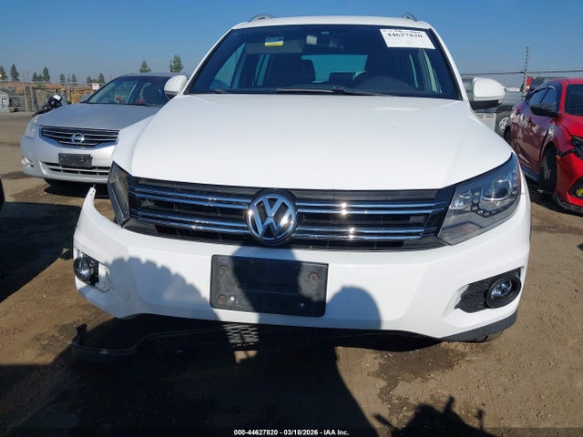WVGBV3AX0EW111980 Volkswagen Tiguan R-line