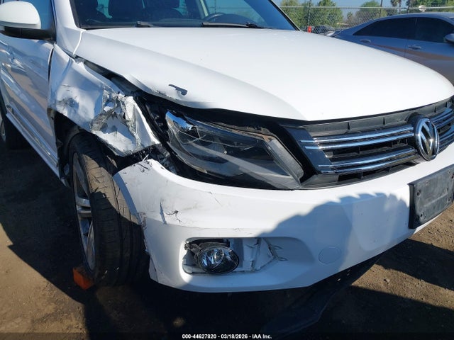 WVGBV3AX0EW111980 Volkswagen Tiguan R-line