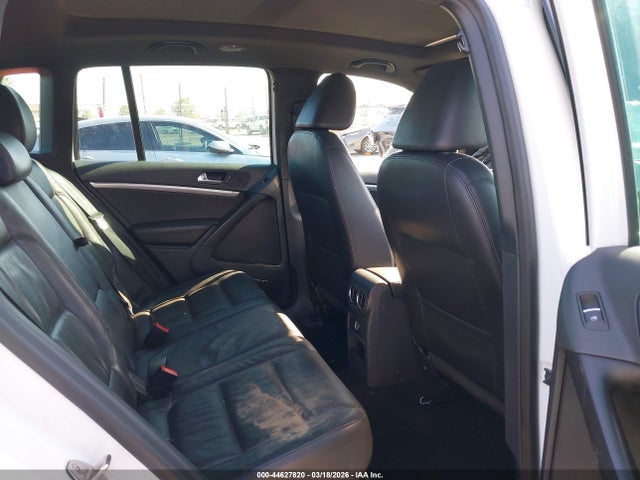WVGBV3AX0EW111980 Volkswagen Tiguan R-line