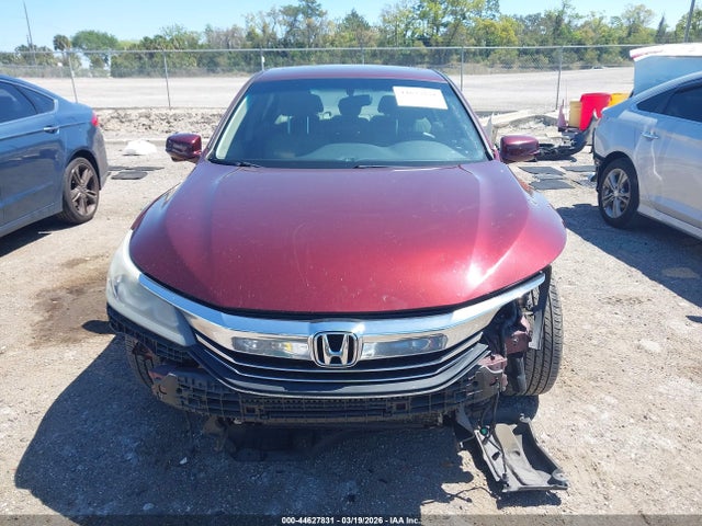 44627831 :رقم المزاد ، 1HGCR2F73HA242338 vin ، 2017 Honda Accord Ex مزاد بيع